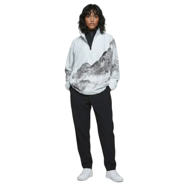 Flock-Windbreaker-front.webp