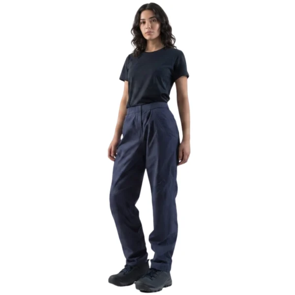 Gobs-Nylon-Pants-front.webp