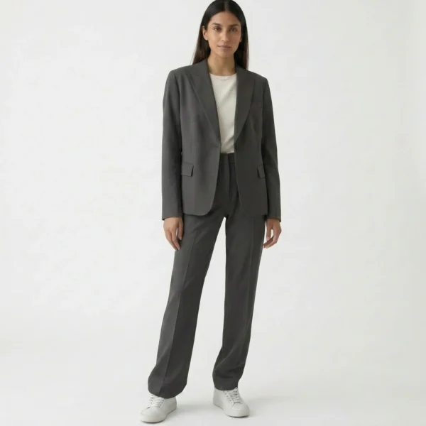 bud-casual-suit-front.webp