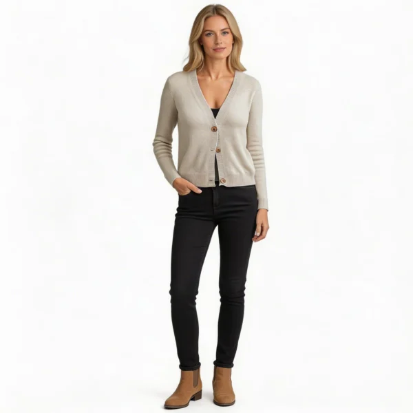 chance-cardigan-front.webp